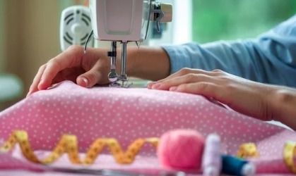 Aide pour la couture avec une machine à coudre